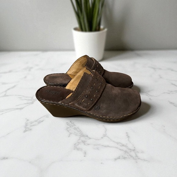 Born Brown Women's Suede Leather Studded Clogs Comfortable Slip On Mule Size 9 - Picture 4 of 9